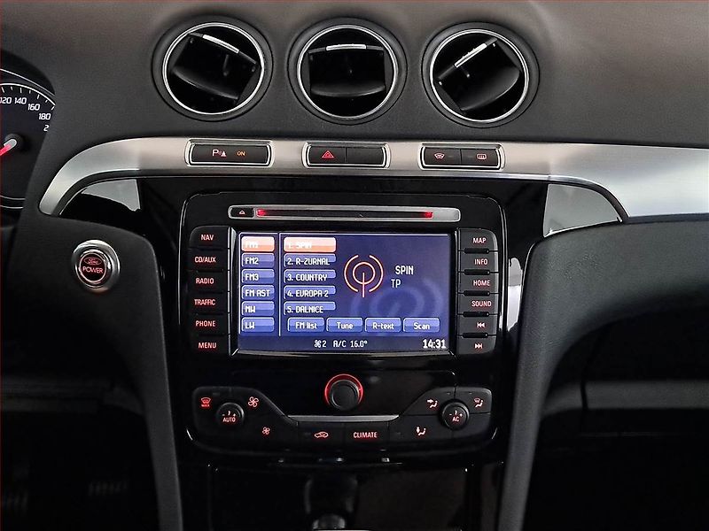 Ford Galaxy (2012) 2.2 TDCi, 7 míst, ČR,1.maj - fotka 12 z 19