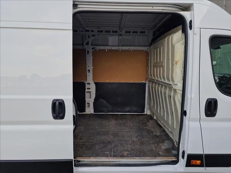 Peugeot Boxer 2.2HDI 140k L4H2,ČR,1.Majitel - fotka 17 z 38