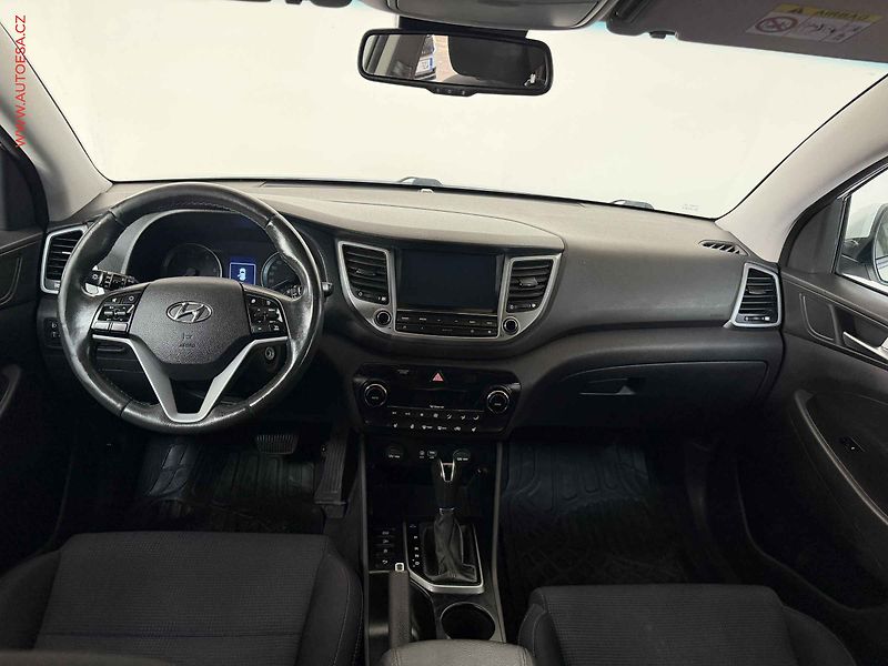 Hyundai Tucson (2016) 1.7 CRDI, ČR, AT, park - fotka 8 z 18