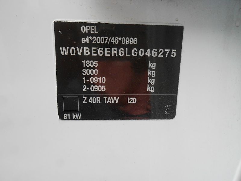 Opel Astra 1.2,KAMERA,NAVI,62TKm - fotka 2 z 38