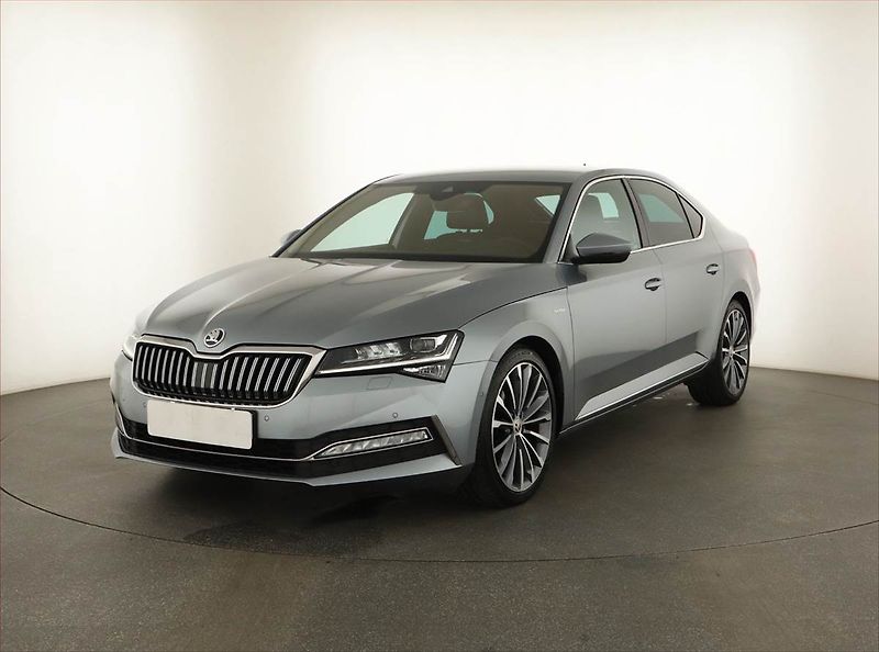 Škoda Superb (2019) Laurin&Klement 2.0 TSI - fotka 2 z 19