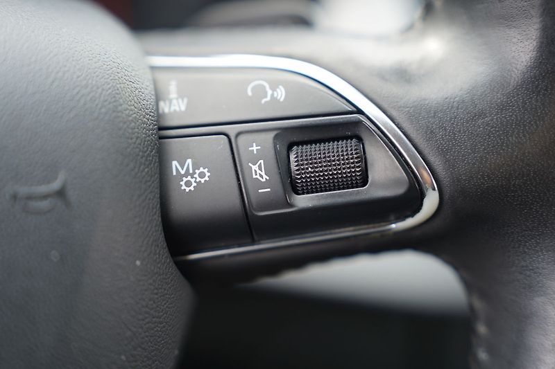 Audi A8 3.0 TFSI Quattro/Tiptr./290 PS - fotka 38 z 50