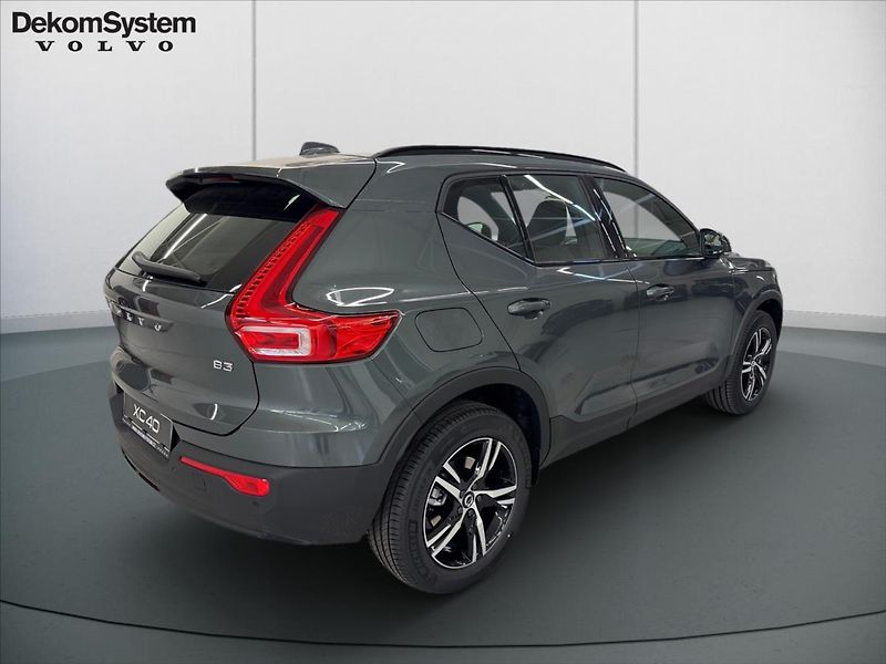 Volvo XC40 (2025) 2,0 B3 FWD Plus Dark 8367 - fotka 3 z 15