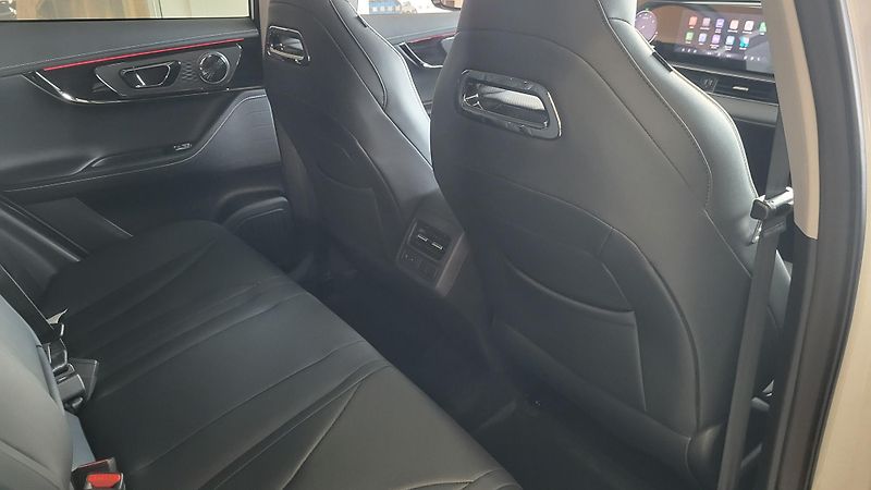 Omoda 5 (2025) PREMIUM 1,6 TGDI - fotka 23 z 26