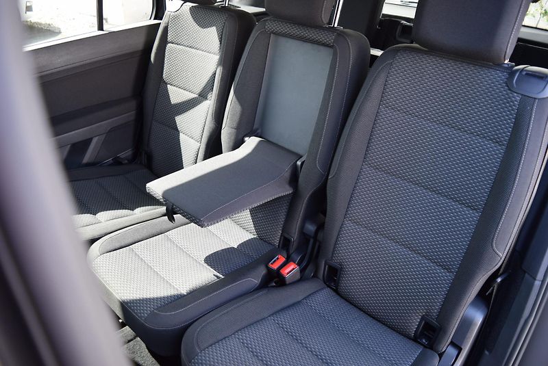 Volkswagen Touran (2016) 2.0TDI 110kw 7MÍST CLBMT OPS  - fotka 15 z 50
