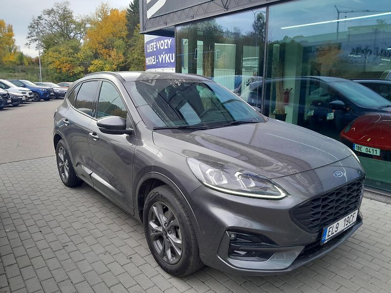 Ford Kuga ST-Line X PHEV, ČR, 1.MAJ - fotka 3 z 8