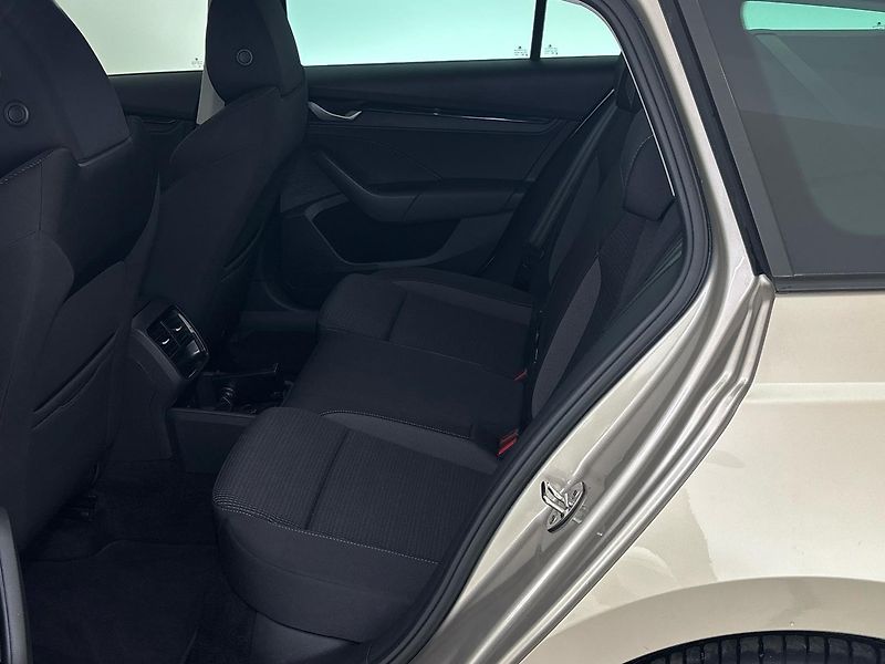 Škoda Octavia Selection - fotka 8 z 28