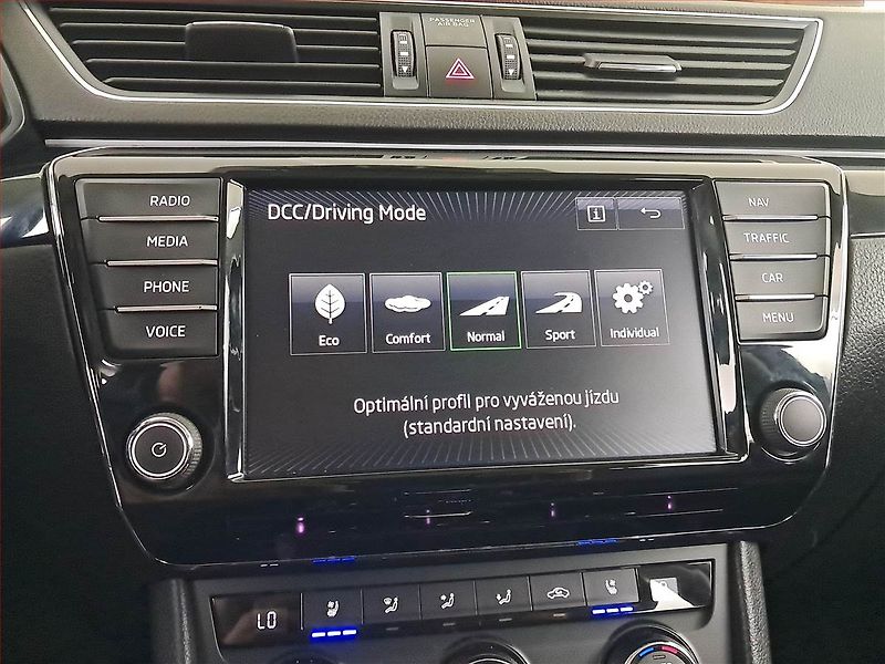 Škoda Superb (2017) Laurin&Klement 2.0 TDI 4x4 - fotka 20 z 24