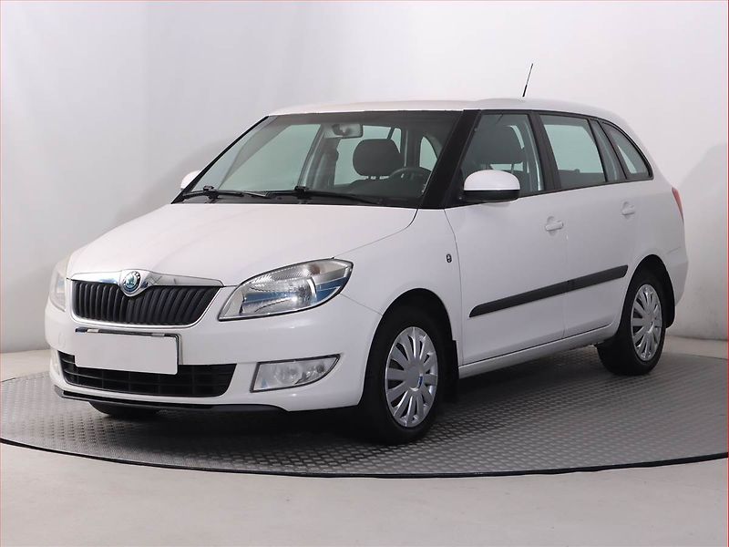 Škoda Fabia (2012) 1.2 12V, Serv.kniha - fotka 2 z 15