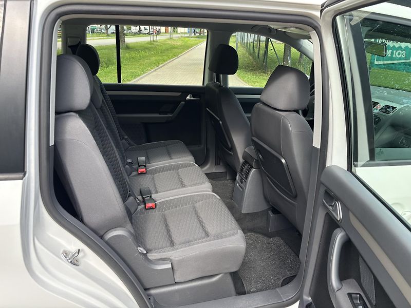 Volkswagen Touran 1.6 75kw Trendline - fotka 21 z 29