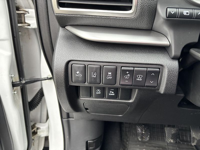 Mitsubishi Eclipse Cross (2018) 1.5T-MIVEC INTENSE  - fotka 24 z 36