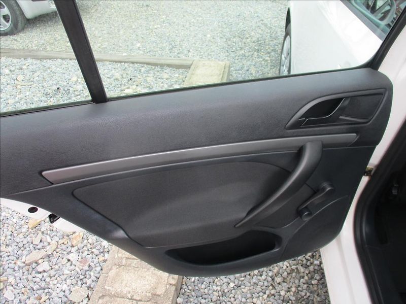 Škoda Octavia 1,4 i, klimatizace, servis, - fotka 10 z 36
