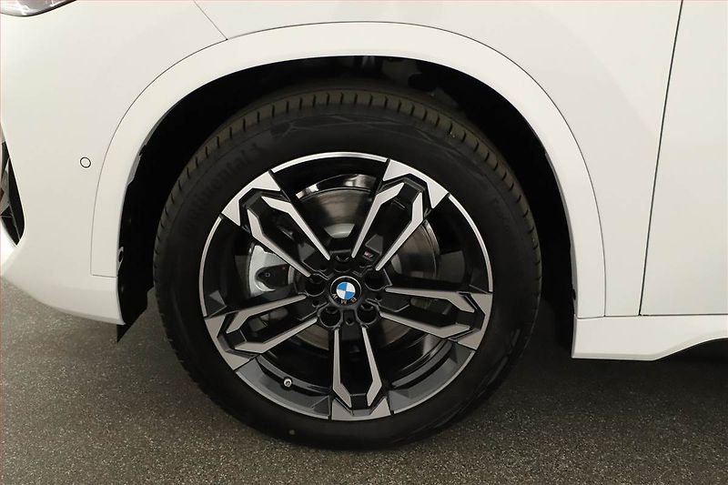 BMW X1 (2025) sDrive20i - fotka 12 z 20