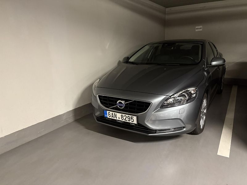 Volvo V40 (2015) D2 MOMENTUM 2.0l TDi - Servis - fotka 20 z 20