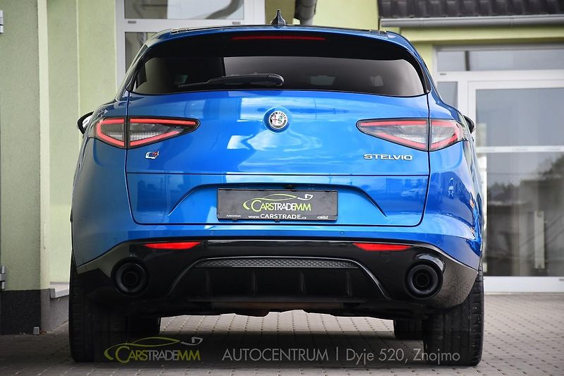 Alfa Romeo Stelvio 2.0 Turbo 16V 206kW Veloce Q4 - fotka 4 z 53