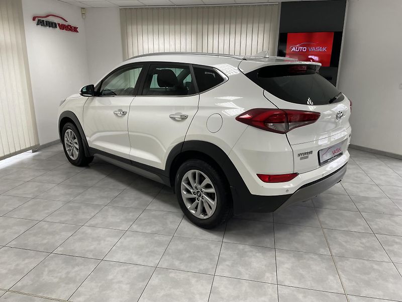 Hyundai Tucson 1.6 T-GDi 4x4 AT ČR 1.MAJ SER. - fotka 9 z 28