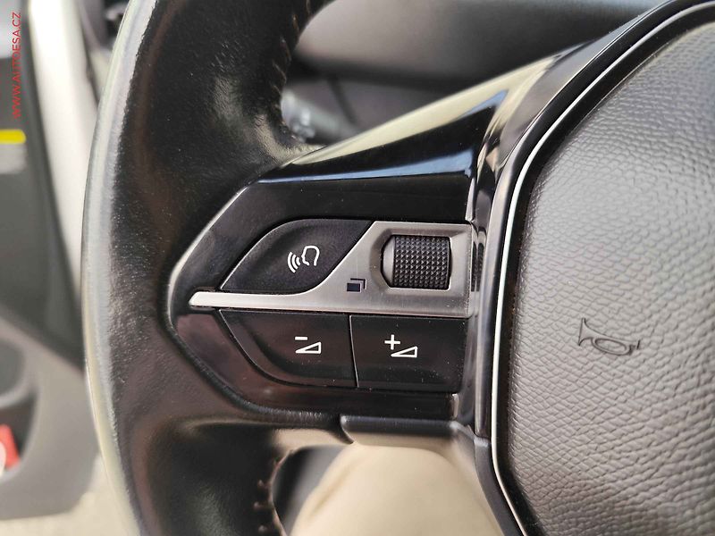 Peugeot Partner (2021) 1.5HDi MAXi, Premium, AC - fotka 19 z 22