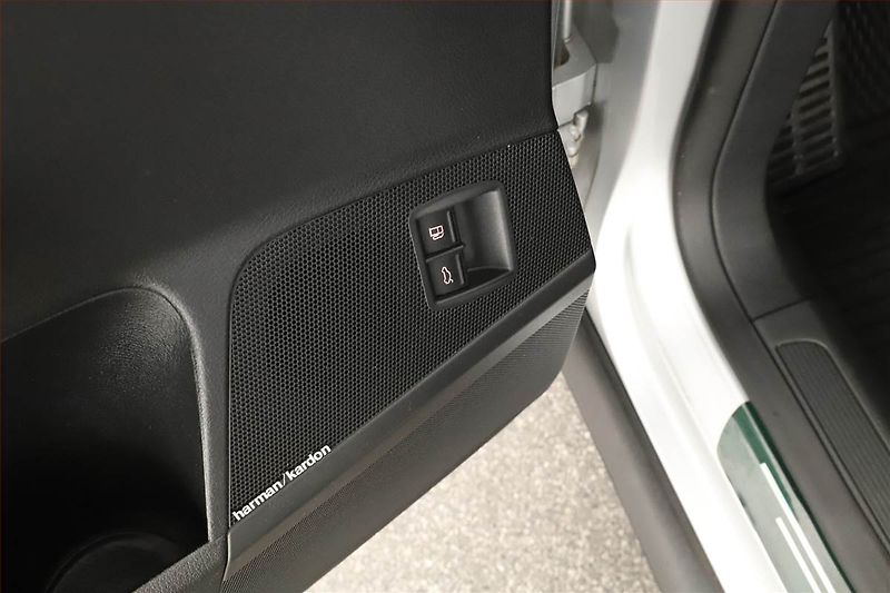 Volkswagen Passat (2009) 1.4 TSI, Tempomat - fotka 10 z 15