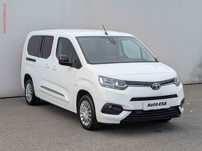 Toyota ProAce City Verso (2022) 1.2T MAXi, 1.maj,ČR, AC, TZ - fotografie inzerátu