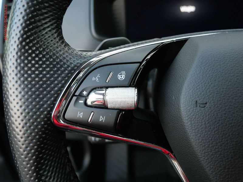 Škoda Karoq (2022) 1.5 TSi, Style, DSG - fotka 12 z 35