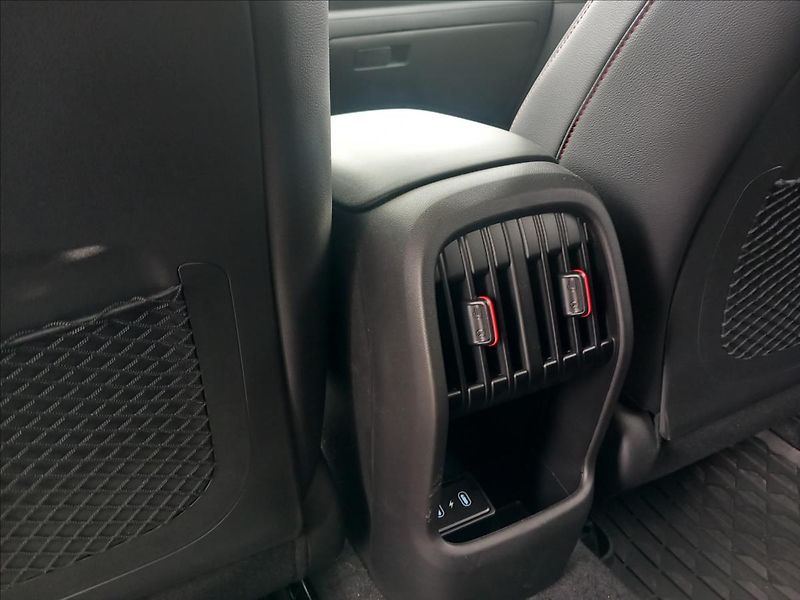 Hyundai Kona 1,6 4X4 DCT N-LINE PREMIUM - fotka 21 z 26