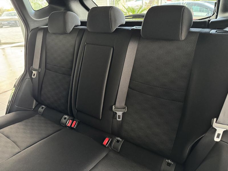 Nissan Qashqai 1,2DIG-T*Navi*Kamera*Tažné*ČR - fotka 16 z 32
