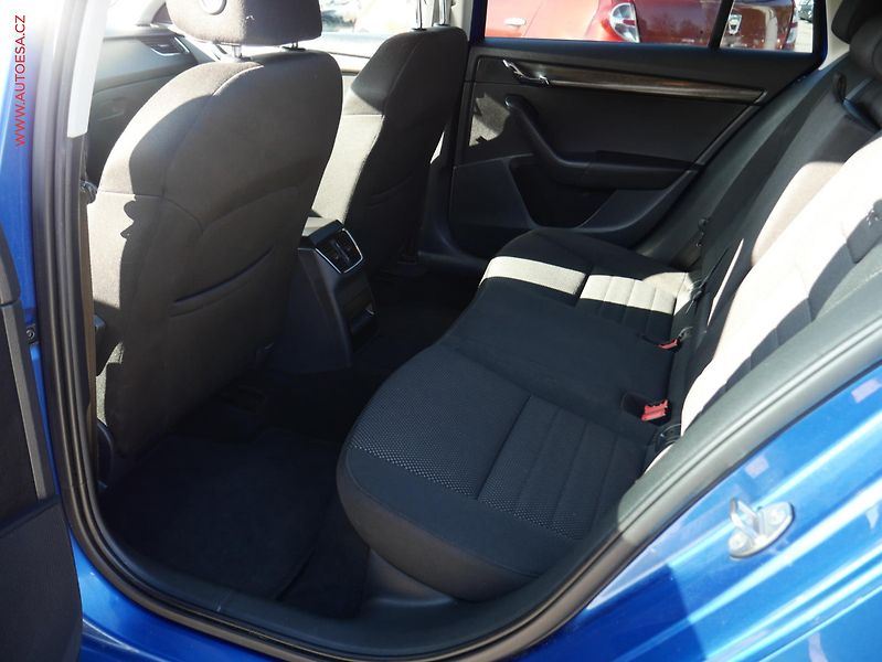 Škoda Octavia (2014) 2.0 TDi 4x4, DSG - fotka 10 z 23
