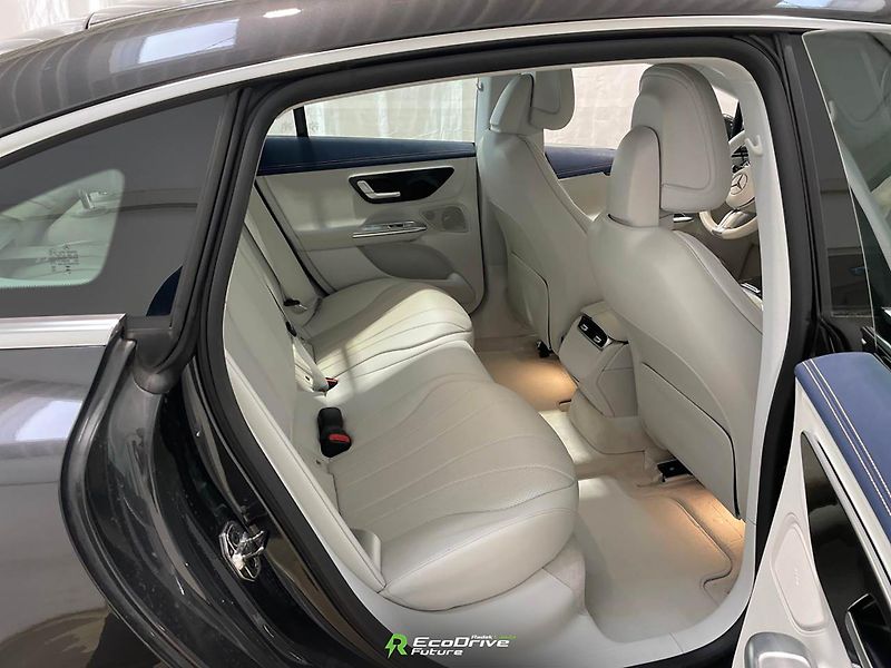 Mercedes-Benz EQE (2023) EQE 300 Electric Art  - fotka 18 z 20