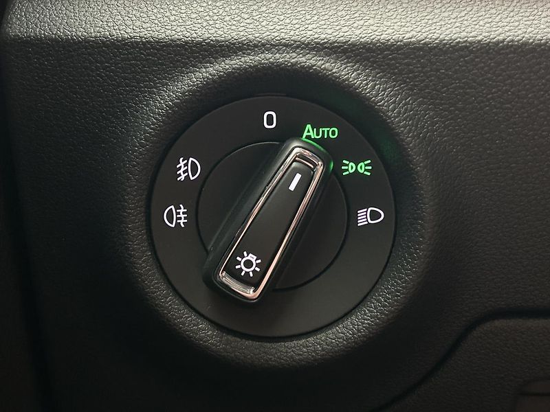 Škoda Kamiq 1.5 TSI Style - fotka 19 z 26