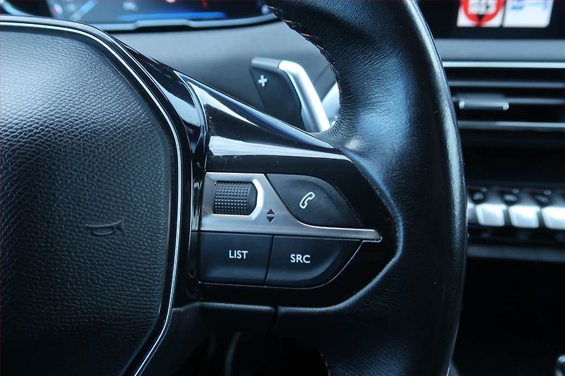 Peugeot 3008 (2017) 1.2 PureTech, Automat - fotka 20 z 23