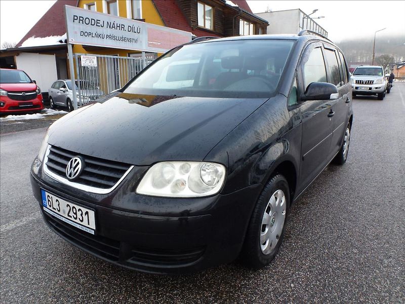 Volkswagen Touran 2,0 TDI 6rychl,TZ,Klima,7míst - fotka 2 z 45