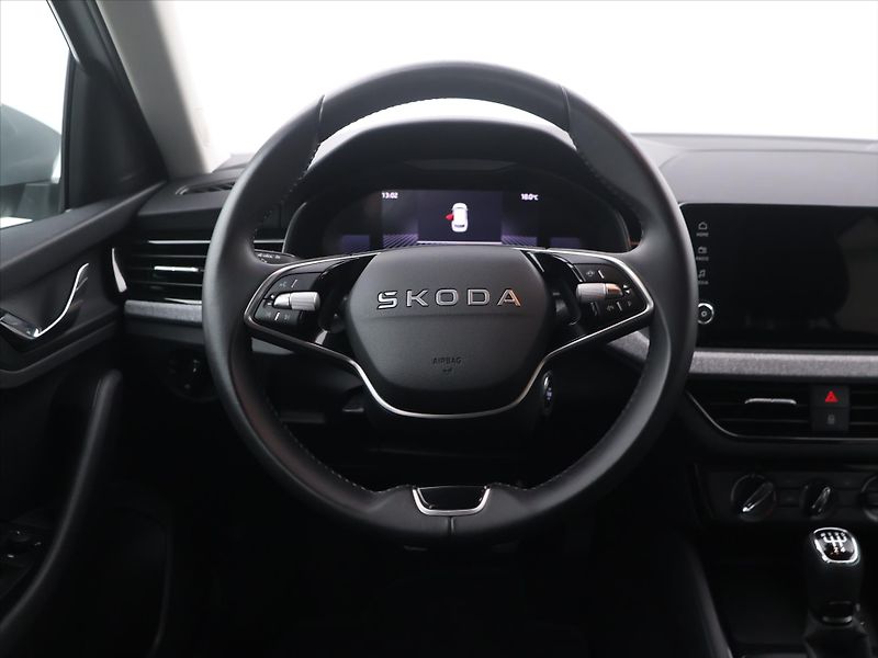 Škoda Kamiq 1,0 TSi 70kW Selection - fotka 14 z 27
