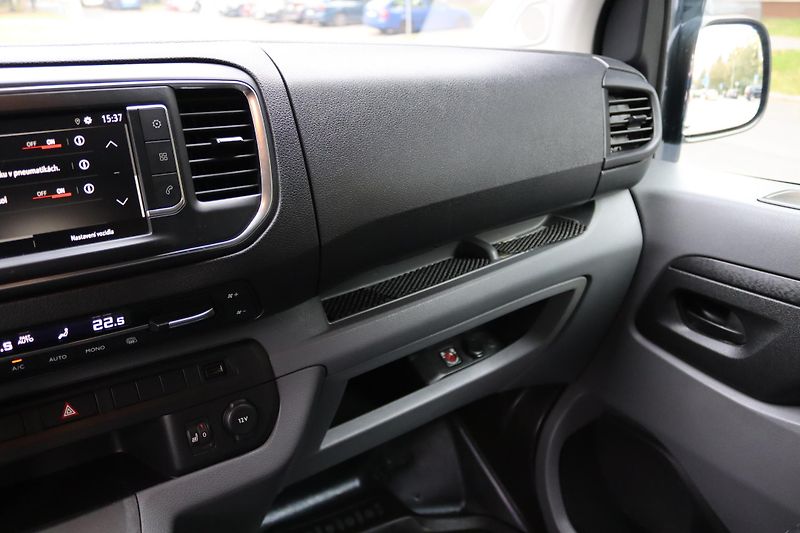 Opel Vivaro (2020) 2.0 BlueHDi/CDTi 130 kW - fotka 36 z 57