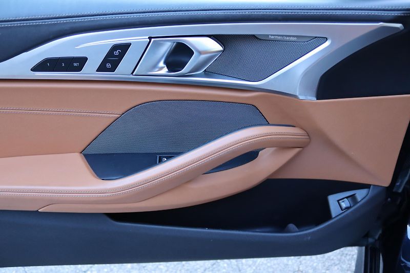 BMW Řada 8 BMW M850i xDrive Coupe - fotka 25 z 60