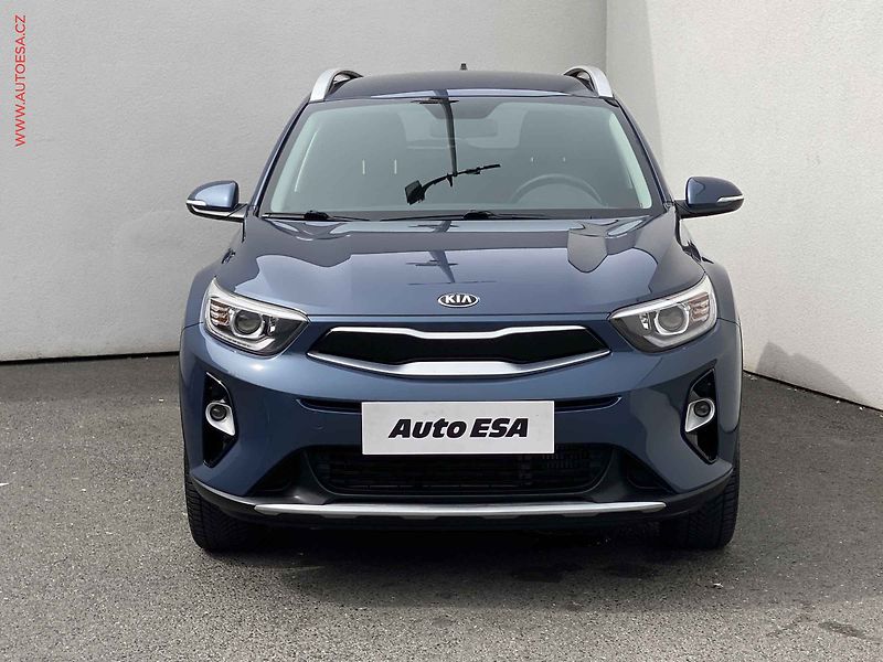 Kia Stonic (2020) 1.0 T-GDi, AC, navi, kamera - fotka 2 z 18