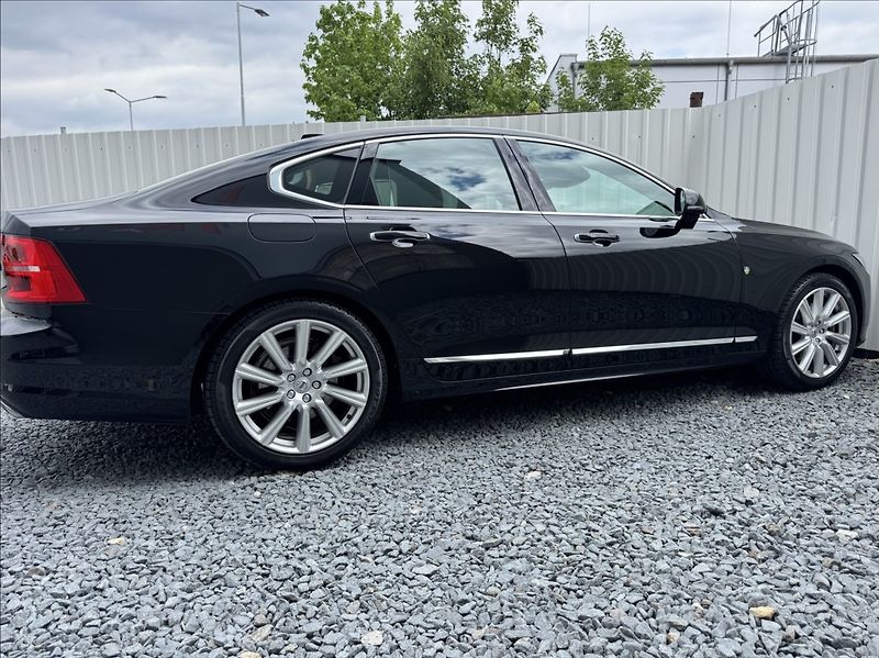 Volvo S90 2,0 D5 AWD INSCRIPTION DPH ČR - fotka 18 z 50