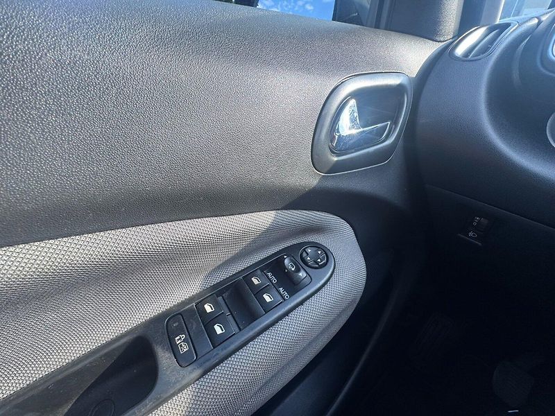 Citroën C3 Picasso (2011) 1,6 88 KW TAŽNÉ STK - fotka 26 z 43