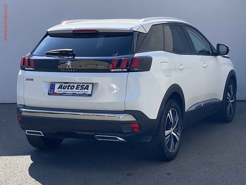 Peugeot 3008 (2019) 1.2PT, Allure, AT, panor - fotka 4 z 18