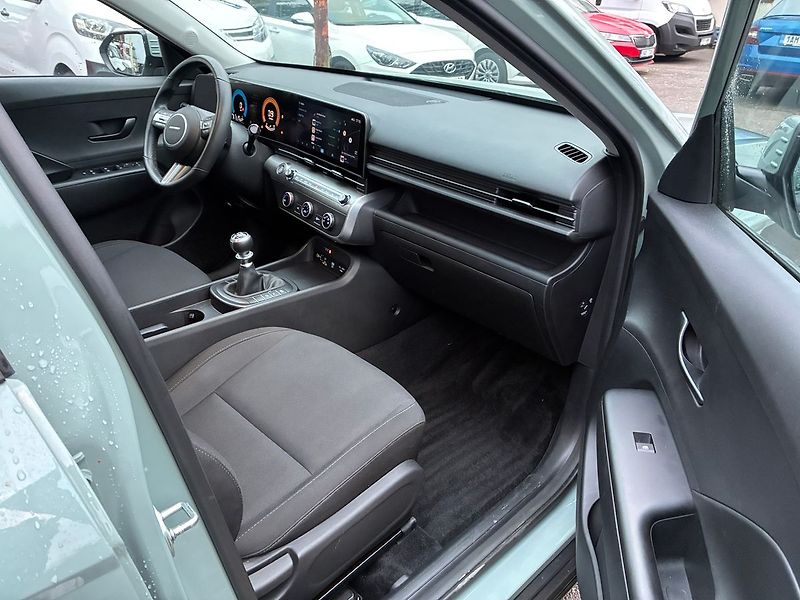 Hyundai Kona 1,0 T-GDI MT COMFORT CLUB ČR - fotka 19 z 24
