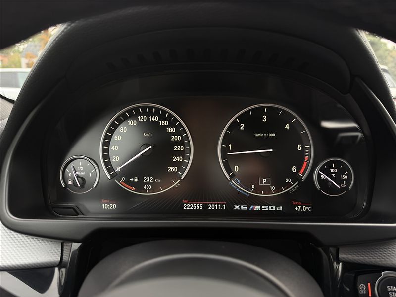 BMW X6 M50d Xdrive - fotka 16 z 30