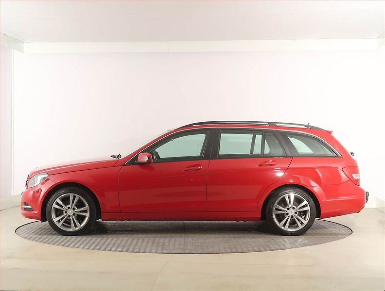 Mercedes-Benz Třídy C (2012) C 200 CDI, Navi, Xenony - fotka 3 z 20