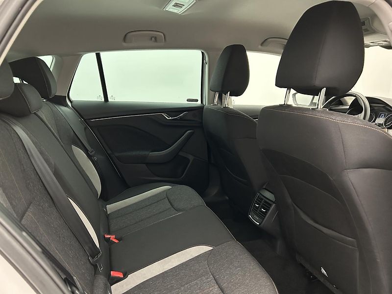 Škoda Scala 1.0 TSI Style - fotka 18 z 24