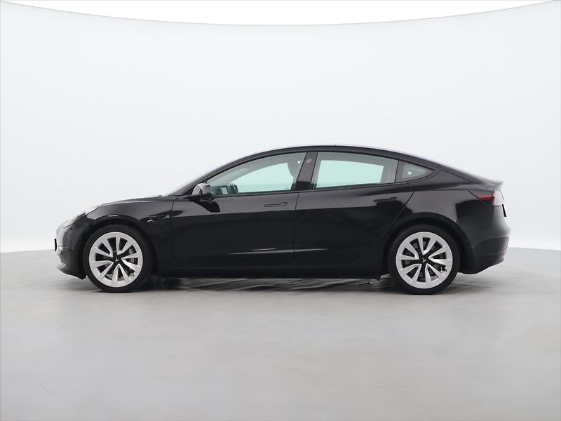 Tesla Model 3 Long Range 75kWh AWD sOH 96,4% - fotka 4 z 32