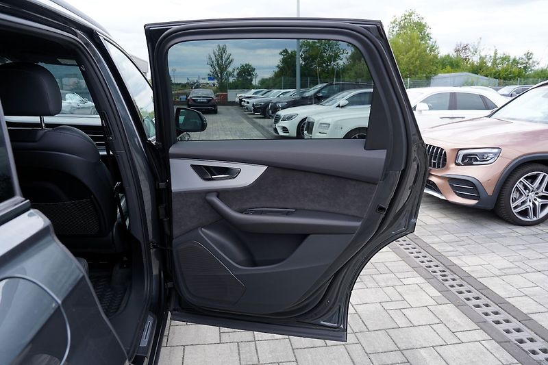 Audi Q7 50 TDI/Q/360/22/Sline/DPH - fotka 21 z 48
