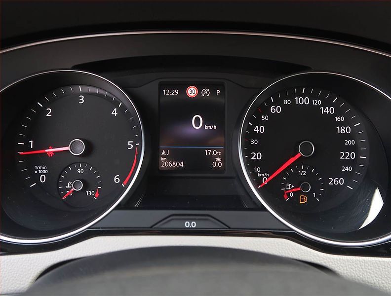 Volkswagen Passat (2020) 2.0 TDI, Automat, Kůže, Navi - fotka 11 z 17