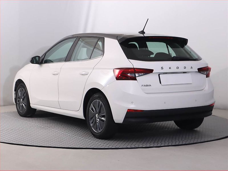 Škoda Fabia (2023) 1.0 TSI, Serv.kniha, Tempomat - fotka 4 z 23
