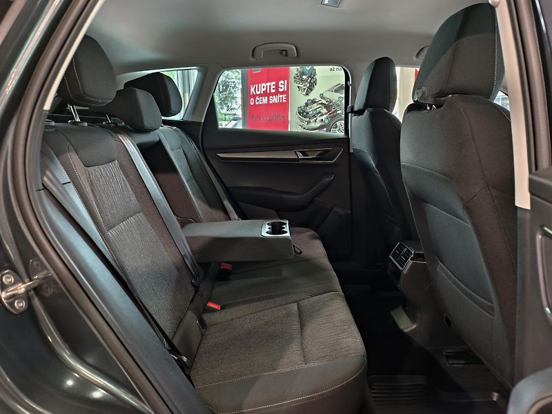 Škoda Karoq 1.6 TDi 85kW DSG STYLE LED ACC - fotka 11 z 24