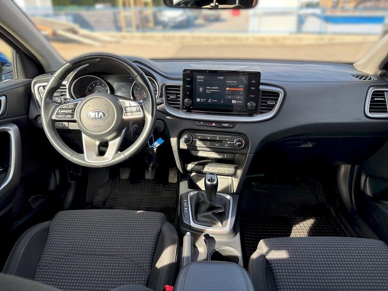 Kia Ceed (2021) - fotka 22 z 27