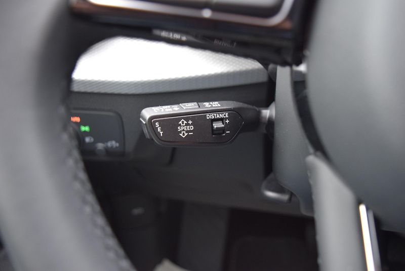 Audi Q2 (2025) 1.5TSI 110kw 35TFSI S-LINE NAV - fotka 35 z 46
