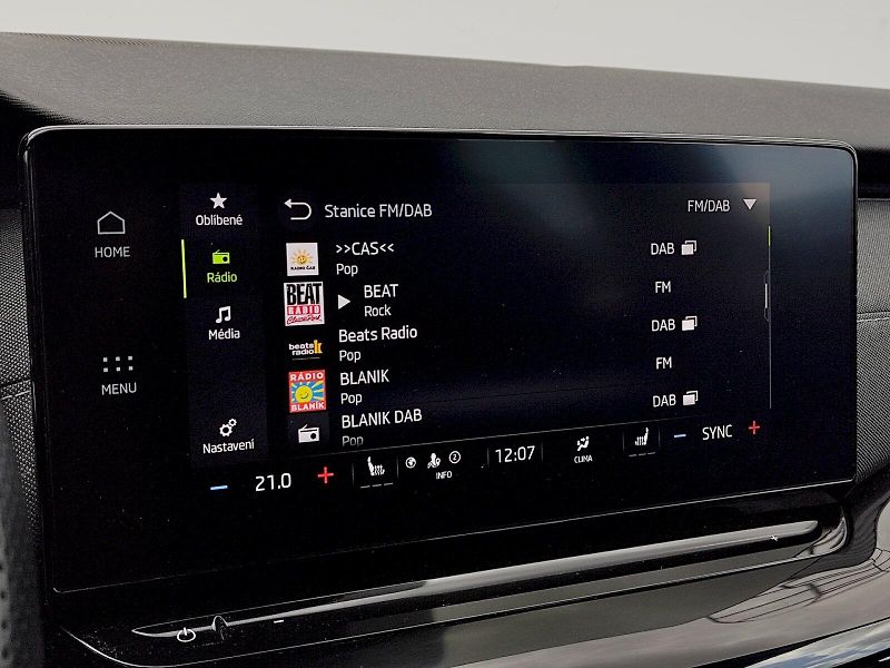 Škoda Octavia (2022) Combi SportLine 2,0 Tdi 110 Kw - fotka 21 z 40